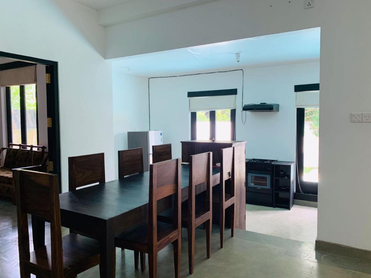 Milla Villa Hikkaduwa Extérieur photo